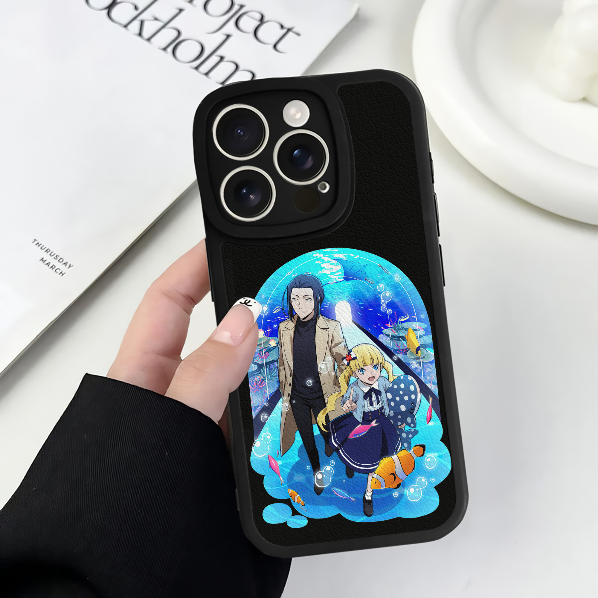 （画像用） 文豪ストレイドッグス Bungo Stray Dogs 【iPhone 16シリーズ対応】シリコンスマホケース（レザー調） 材質：シリコン